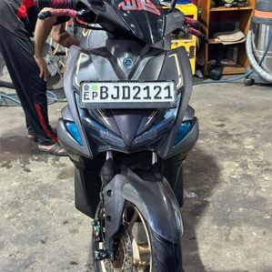Yamaha Aerox 155 maxi signature 2020 - Image 2