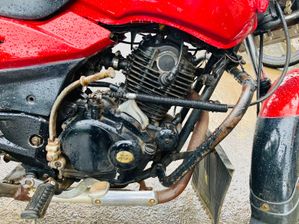 Bajaj Pulsar 180 2005