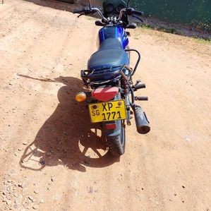 Bajaj Boxer 2011 - Image 2