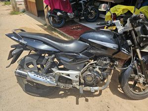Bajaj Pulsar 150 2011