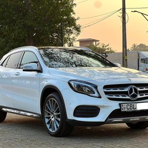 Mercedes Benz GLA 200 AMG Line 2019 - Image 2