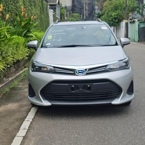 Toyota Corolla Fielder G 2023 - Image 3
