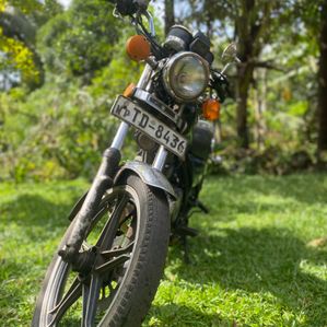 Suzuki GN 125 2006 - Image 2