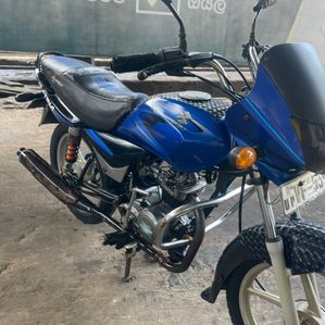 Bajaj Platina 2010 - Image 2