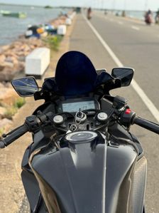 Yamaha R15 2019
