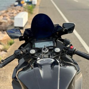 Yamaha R15 2019 - Image 2
