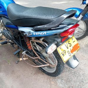 Bajaj Platina 2010 - Image 2