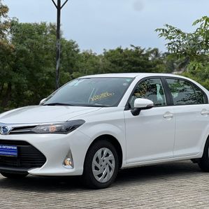 Toyota Axio G Grade Hybrid 2023 - Image 2