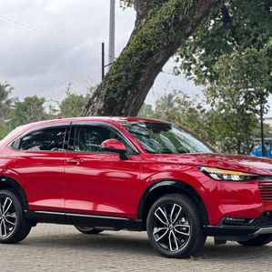 Honda Vezel Z GRADE HYBRID 2025 - Image 2