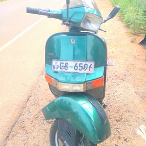 Vespa Elegante 150 2002 - Image 2