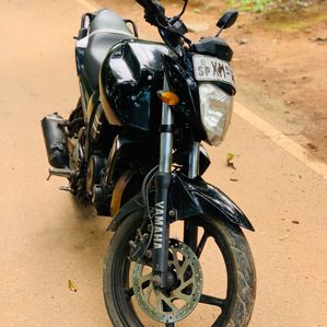 Yamaha FZ v1s 2012 - Image 2