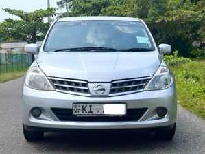 Nissan Tiida 2009
