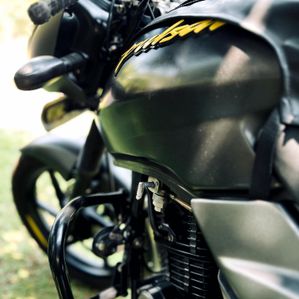 Bajaj Pulsar 150 2019 - Image 2