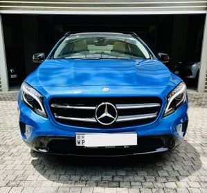 Mercedes Benz GLA 200 Night Edition 2015