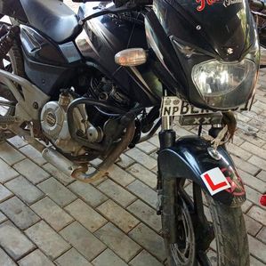 Bajaj Pulsar 180 2018 - Image 2