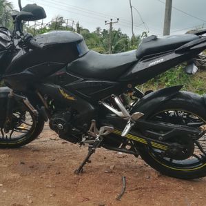 Bajaj Pulsar NS200 2012 - Image 3