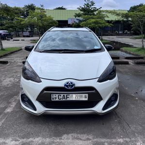 Toyota Aqua X Urban 2015 - Image 3