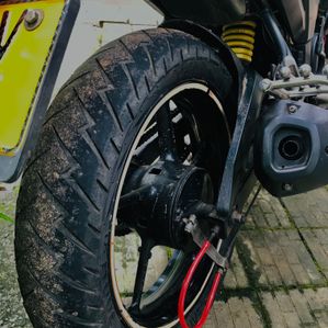 Yamaha FZ 1 16 2014 - Image 3