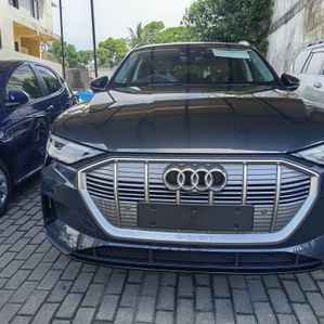 Audi e-tron Q8 50 QUATTRO 2024 - Image 2