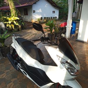Honda PCX 2017 - Image 3