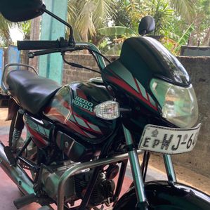 Hero HF Deluxe 2011 - Image 2