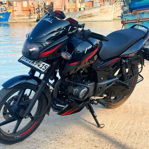 Bajaj Pulsar 150 2019 - Image 2