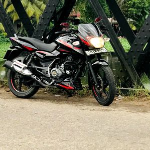 Bajaj Pulsar 150 2019 - Image 2
