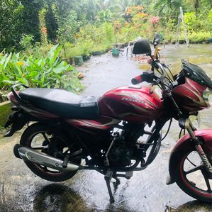 Bajaj Discover 2010 - Image 2