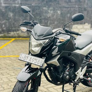 Honda CB Hornet 2017 - Image 2