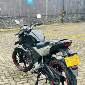 Honda CB Hornet 2017 - Image 3