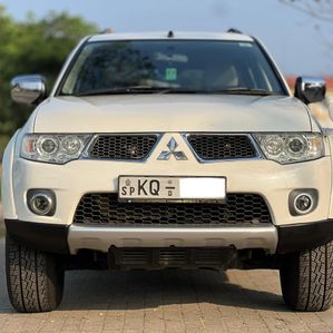 Mitsubishi Montero 2011 - Image 3