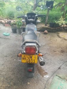 TVS Victor 2005