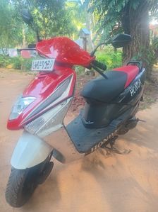 Honda Dio 2011