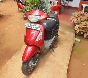Hero Pleasure Plus 2012