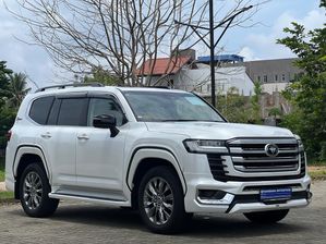 Toyota Land Cruiser Sahara ZX 70TH ANNIVERSARY 2023