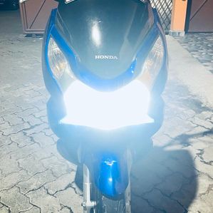 Honda PCX 2017 - Image 3