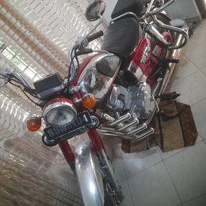 Honda CD 200 Road Master 1983 - Image 2