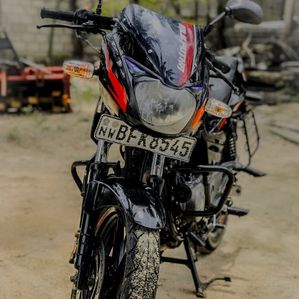 Bajaj Pulsar 180 2015 - Image 2