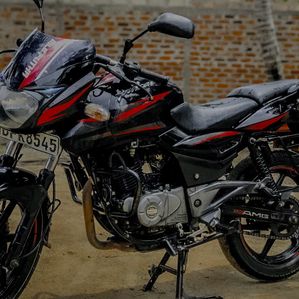 Bajaj Pulsar 180 2015 - Image 3