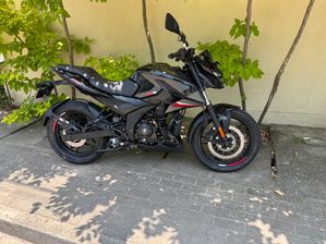 Bajaj Pulsar N160 2025