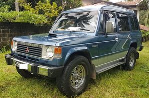 Mitsubishi Pajero 2000