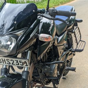 Bajaj Pulsar 150 2019 - Image 2