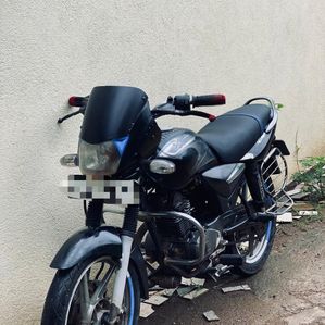 Bajaj Platina 2007 - Image 2