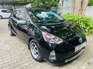 Toyota Aqua S Grade 2014