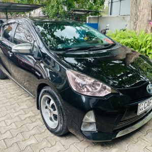 Toyota Aqua S Grade 2014 - Image 2