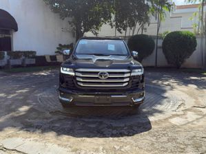 Toyota Land Cruiser Sahara ZX 2024