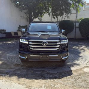 Toyota Land Cruiser Sahara ZX 2024 - Image 2