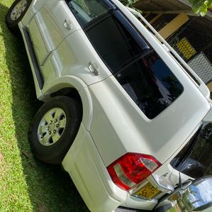 Mitsubishi Montero 2007 - Image 2