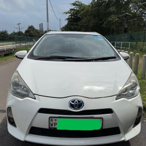 Toyota Aqua 2012 - Image 3