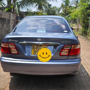 Nissan Sunny 2002 - Image 2